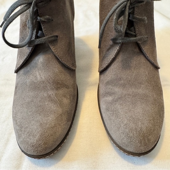 J Crew 10 Macalister Bootie Ankle Boots ~ Gray Suede Chukka Wedge Lace Up - Picture 3 of 8